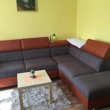 Caly Nad Jeziorem Apartment